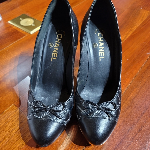 CHANEL Platform  Leather Heels - 39.5 - Picture 4 of 9